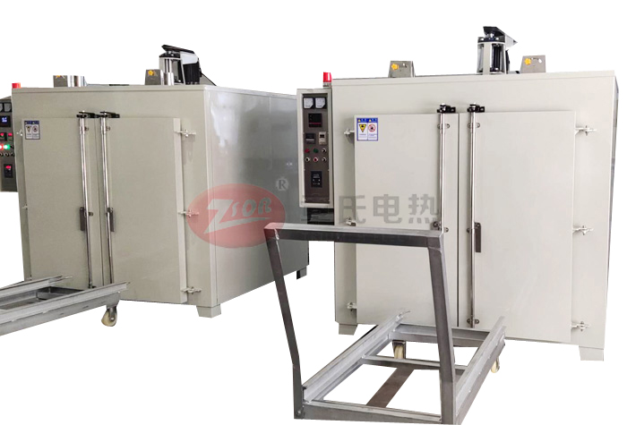 清潔鐵氟龍烤箱時需要注意哪些事項？